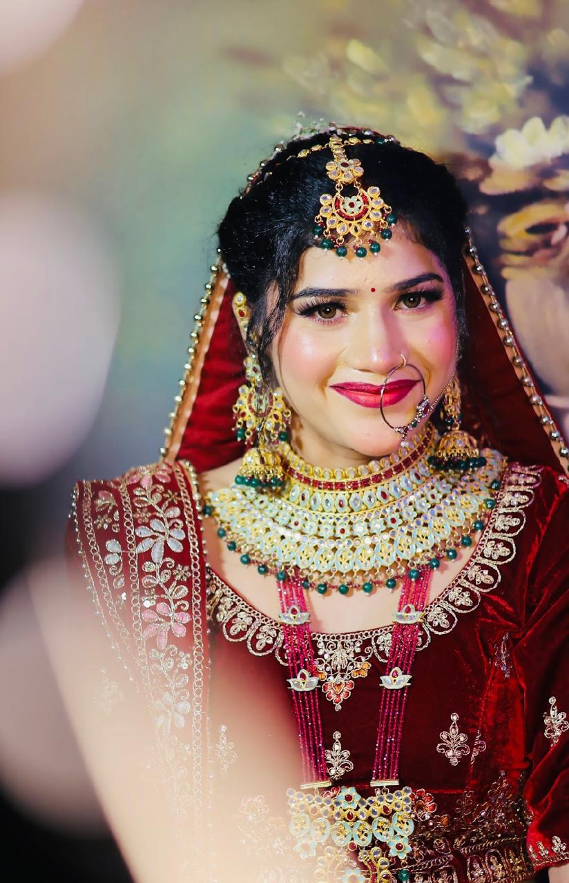 Bridal hair styling work in Ghaziabad salon